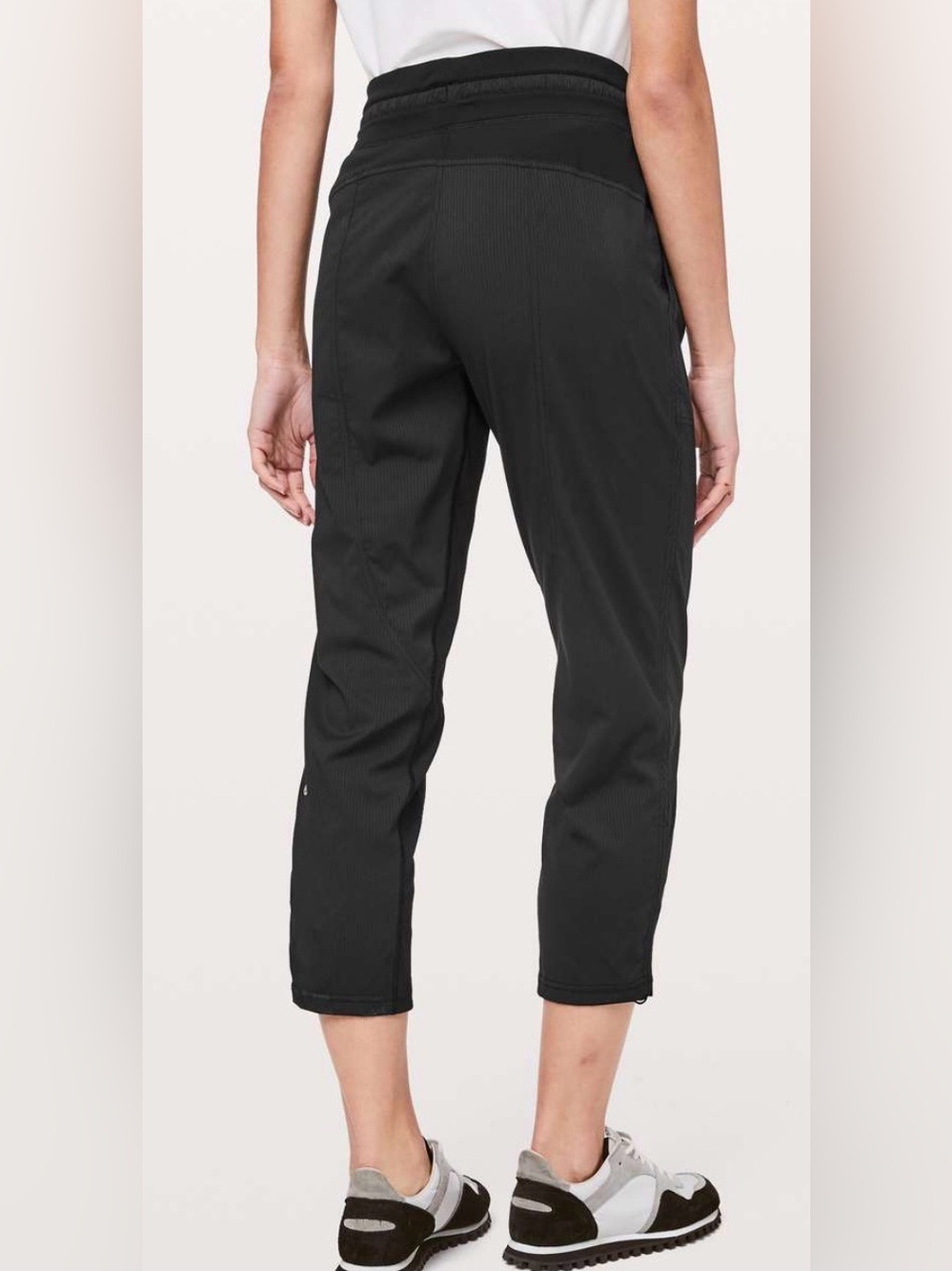 Lululemon Dance Studio Crop Pant Black Size 4 - Picture 3 of 9